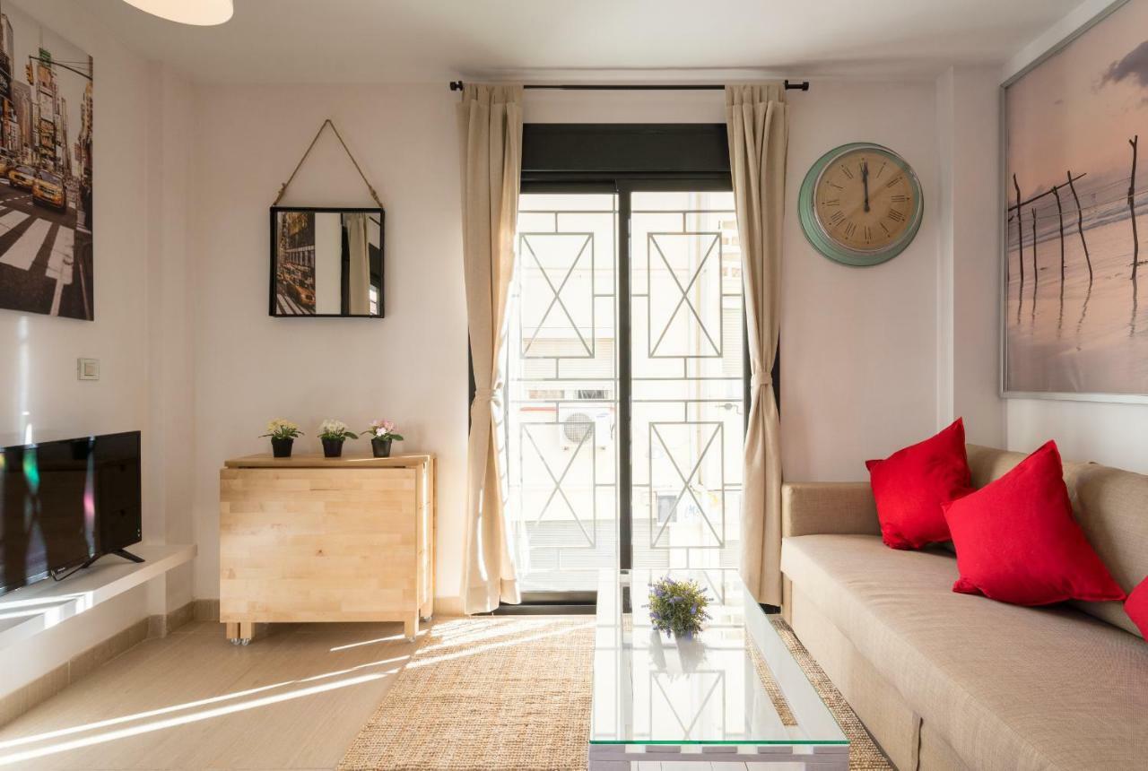 Ma1A-Apt With Rooftops With Palms Close To Old Town Малага Екстериор снимка